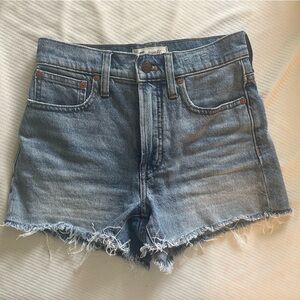 Madewell The Perfect Jean Short size 24